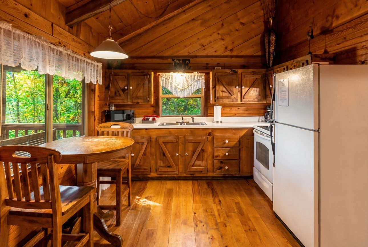 Mountain Ecstasy Full Kitchen